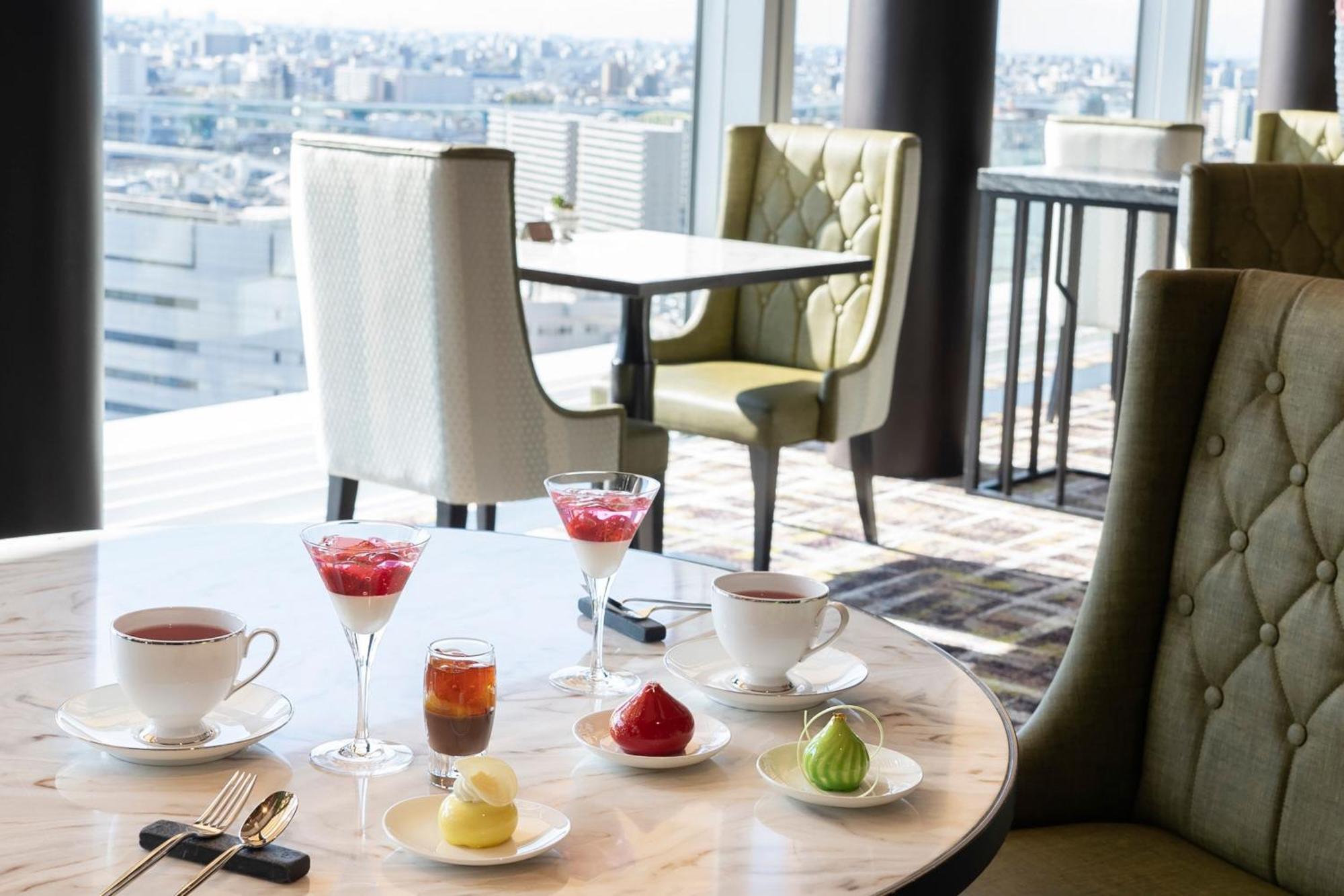 Nagoya Marriott Associa Hotel מראה חיצוני תמונה Afternoon tea at the lounge